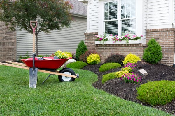 Landscape Maintenance Service in Parrish