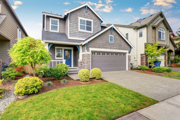 Curb Appeal Landscaping in Parrish